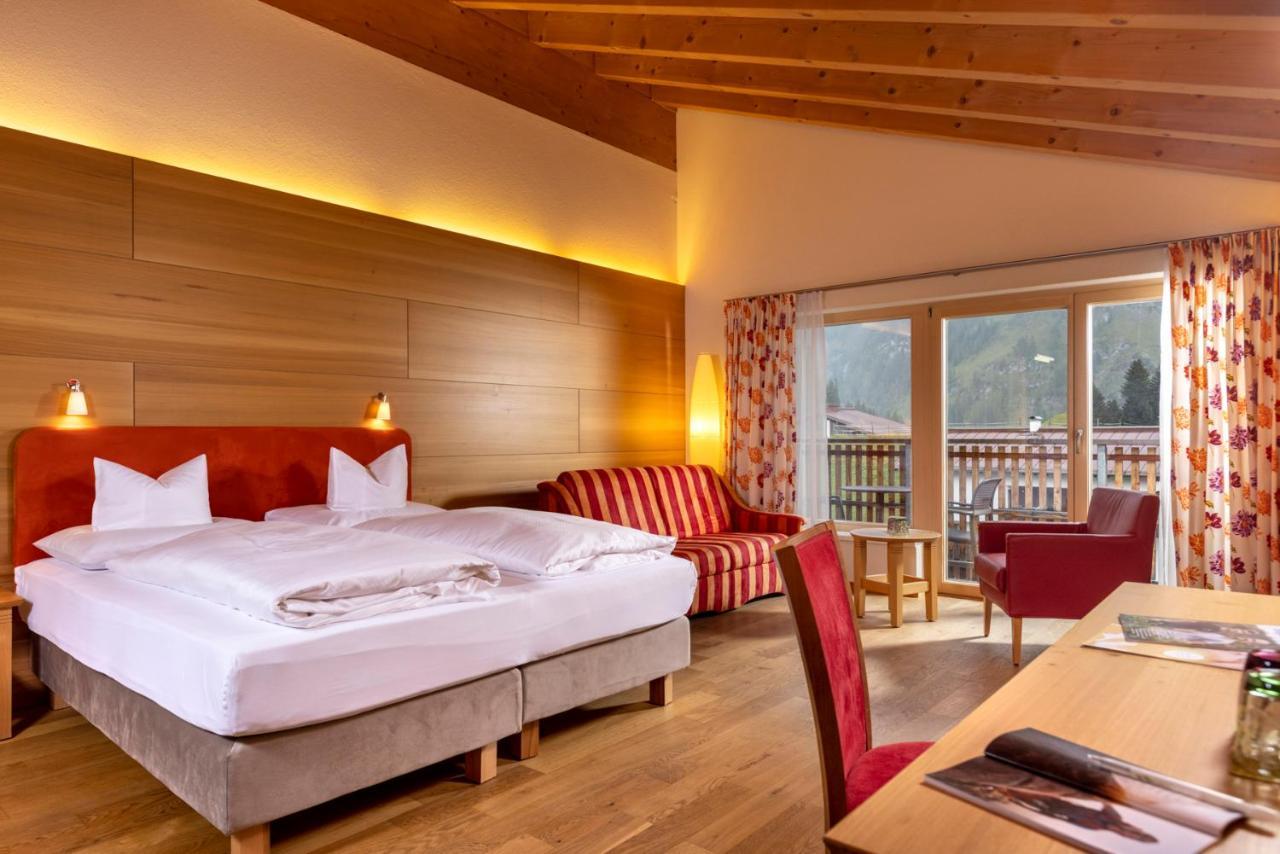 Hotel Walserberg Warth  Pokój zdjęcie