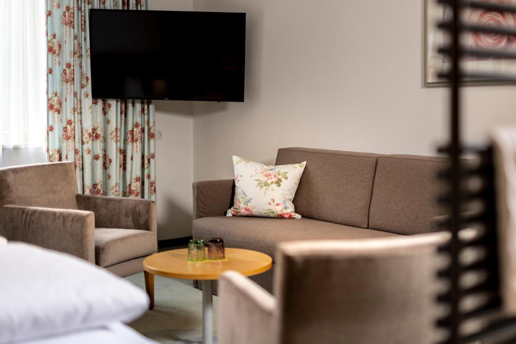 Hotel Walserberg Warth  Pokój zdjęcie