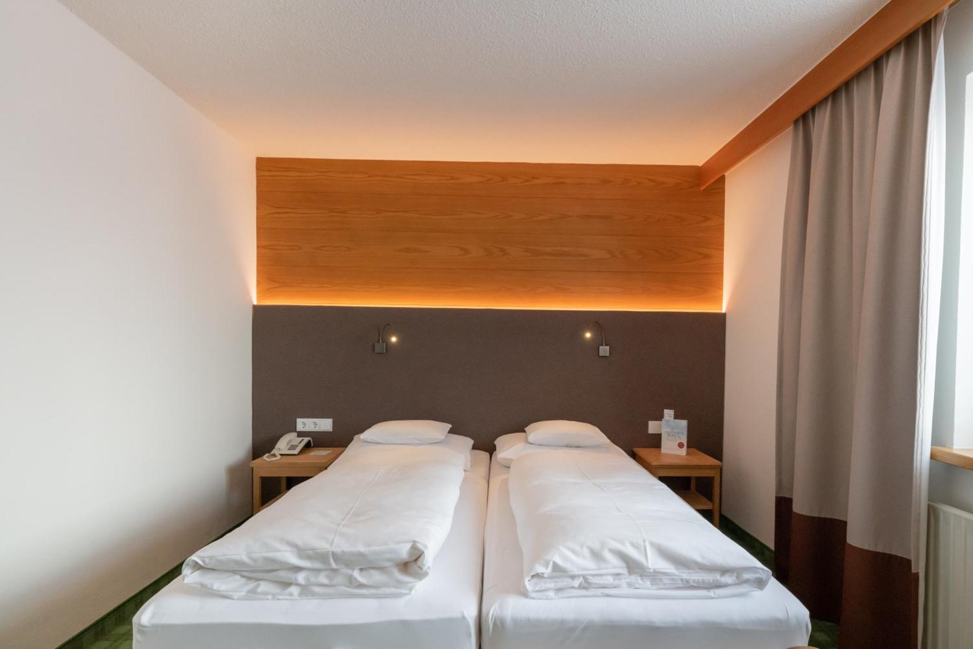 Hotel Walserberg Warth  Pokój zdjęcie