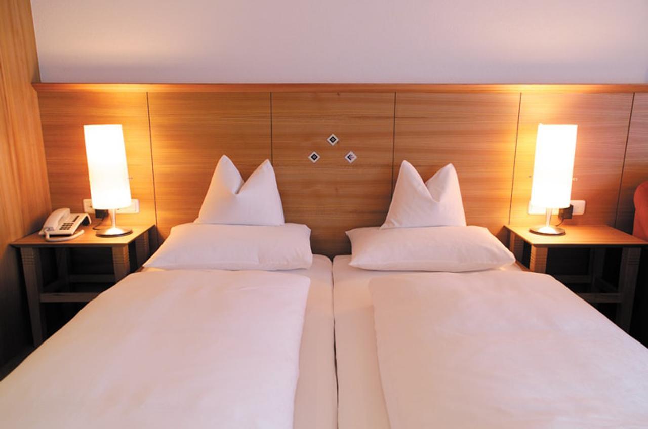 Hotel Walserberg Warth  Pokój zdjęcie