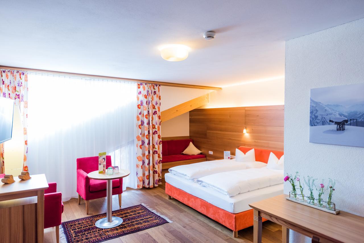 Hotel Walserberg Warth  Zewnętrze zdjęcie