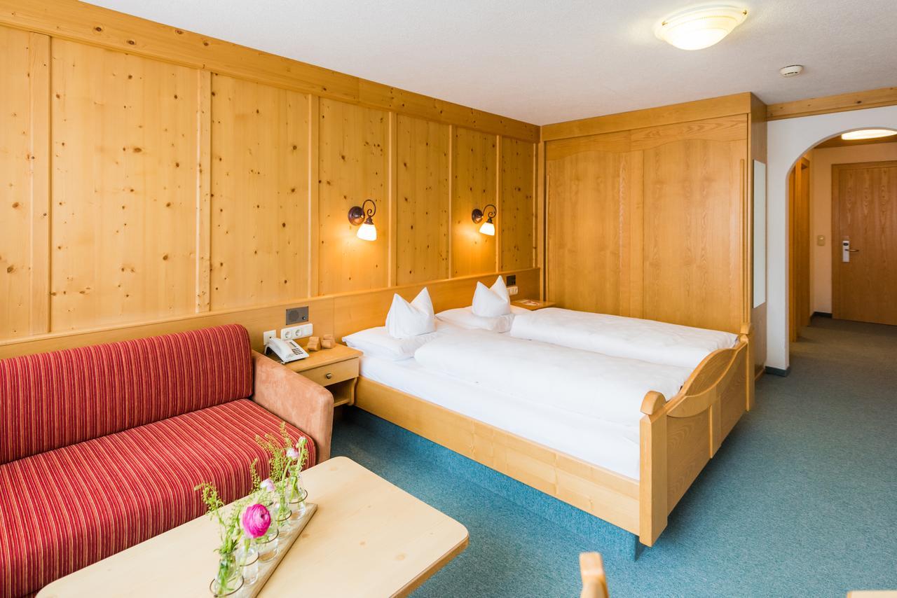 Hotel Walserberg Warth  Zewnętrze zdjęcie